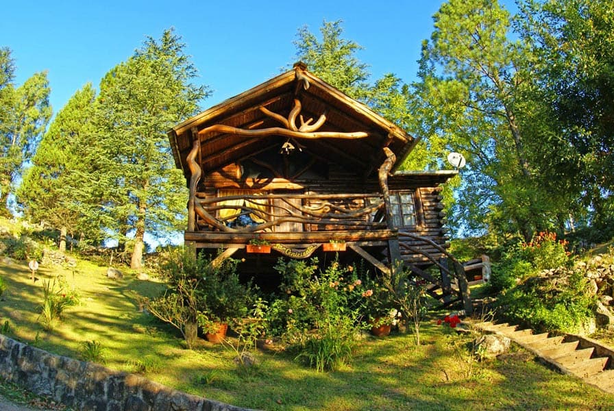 Cabaña Cenicienta entre los pinos